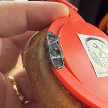 Kulaklık Tamirinde İletişim Ve Özensizlik Sorunları