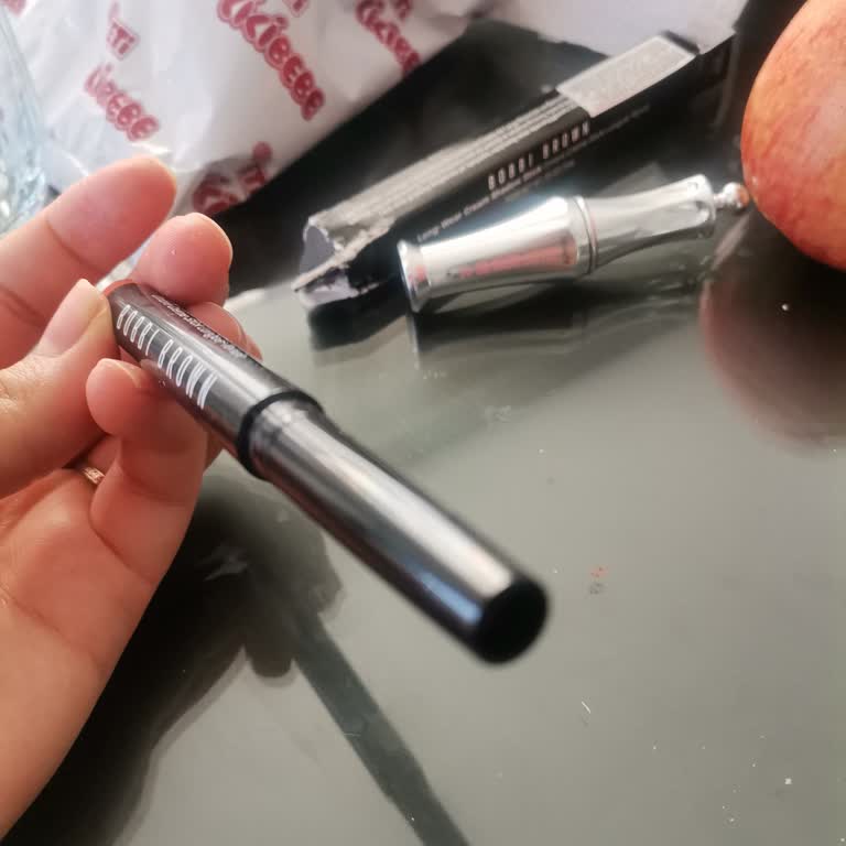 Bobbi Brown Blushing Peach Lidschattenstift leer, Kundenservice desinteressiert