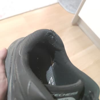 Üretim Hatası Nedeniyle Hayal Kırıklığına Uğratan Ayakkabı Deneyimi