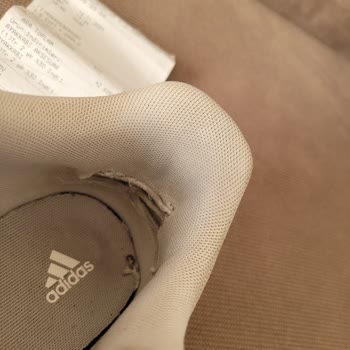 FLO'dan Alınan Ayakkabının Garanti Sorunu