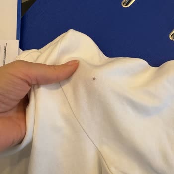 Yıkamada Delinen T-shirt Ve İlgisiz Müşteri Hizmetleri