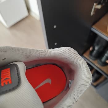 I Got Stained Socks After Wearing My Nike P6000s Just 5 Times