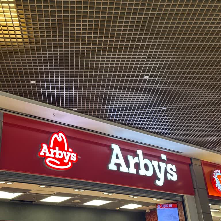 Brandium Arby's Şubesinde Saygısız Çalışan Sorunu