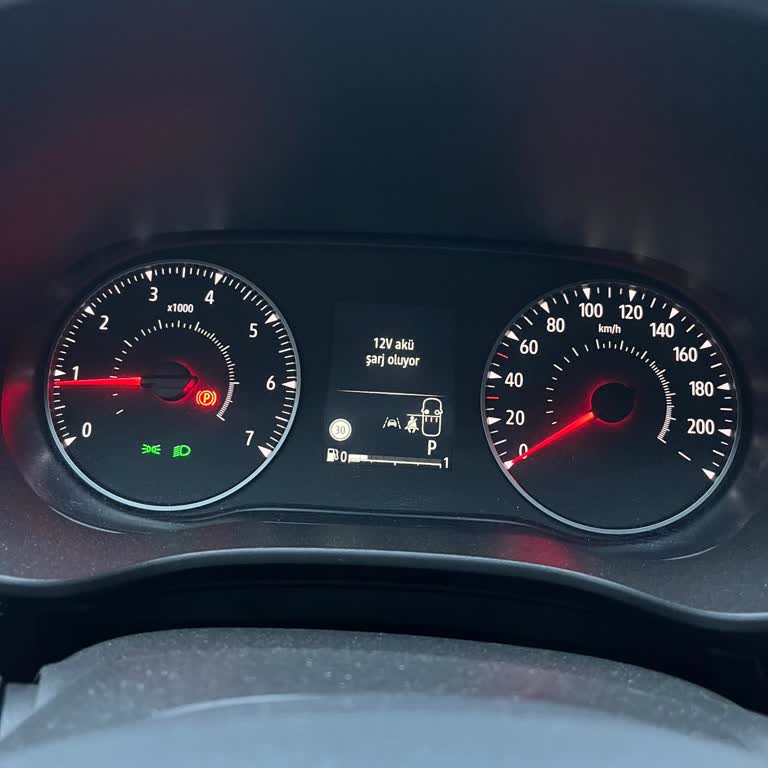 Yeni Araçta Beklenmedik Akü Problemi