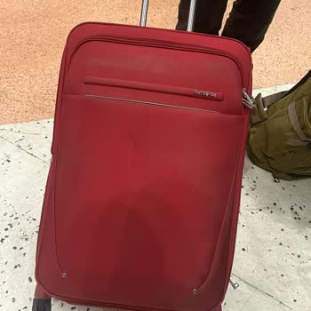 Zürih-İstanbul Uçuşunda Valiz Hasarı Şoku