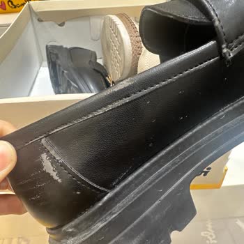 Bambi Mağazasından Alınan Ayakkabılarda Kalite Sorunu