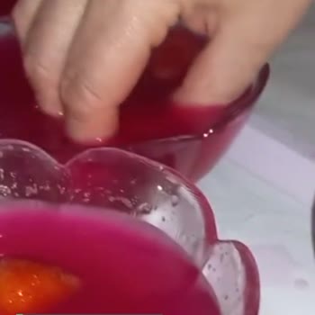 Dr. Oetker Bitkisel Çilekli Jel Süngerimsi Yapı