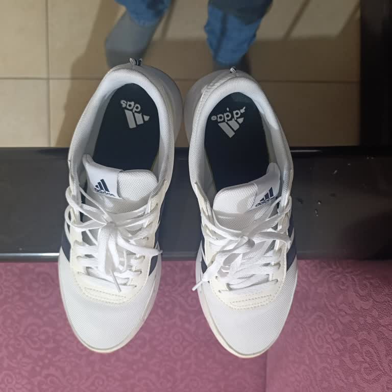 Adidas Ayakkabıda Logo Silinmesi Ve İade Sorunu