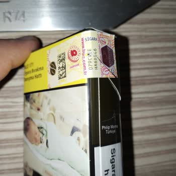 Marlboro Touch Blue Sigara Paketinde Şok Edici Yabancı Madde