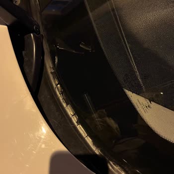 BMW Premium Araçta Beklenmedik Plastik Aşınması