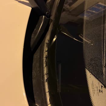 BMW Premium Araçta Beklenmedik Plastik Aşınması