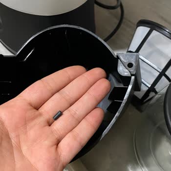 Kırık Kahve Makinesi Ve İlgisiz Müşteri Hizmetleri