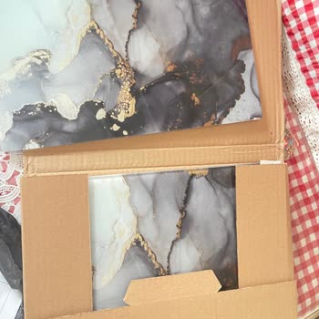 Yanlış Teslimat: Süpürge Yerine Tepsi Geldi!