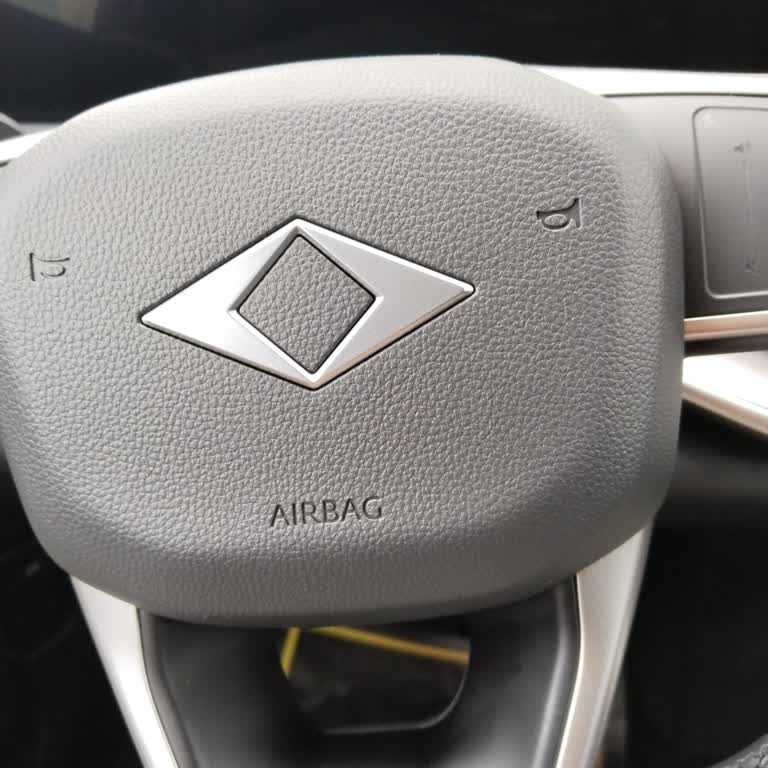 Togg Kalitesiz Ses Sistemi Müzik Zevkimi Yok Ediyor