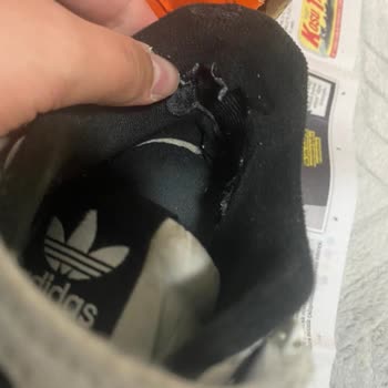 Adidas Ayakkabının Kalitesi Ve Müşteri Hizmeti Hayal Kırıklığı Yarattı