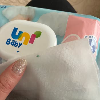 Uni Baby Islak Mendillerde Şaşırtıcı Yabancı Maddeler