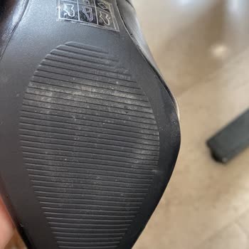 Kırık Ve Soyulmuş Ayakkabı İadesinde Sorunlar