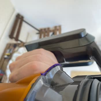 Dyson V12 Süpürgede Mor Silikon Sorunu Ve Yetersiz Müşteri Hizmeti