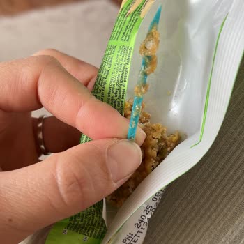 Tehlikeli Yabancı Cisim İçeren Tahıllı Bar Deneyimi