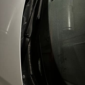 BMW'nin Kronik Cam Fitili Sorunu