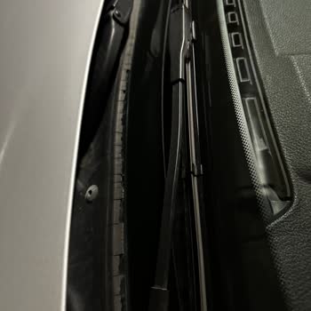 BMW'nin Kronik Cam Fitili Sorunu