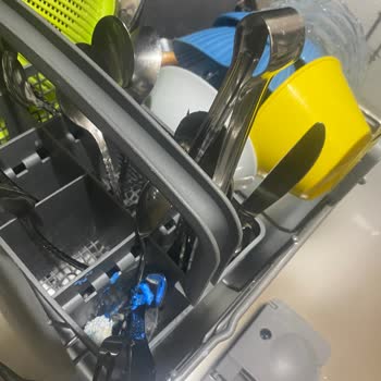 Bulaşık Deterjanı Tableti Makinede Çözülmüyor, Bulaşıklar Kirli Çıkıyor