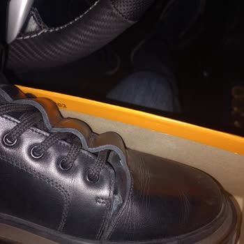 FLO Mağazacılık'tan Aldığım Ayakkabıda İnatçı Sorun