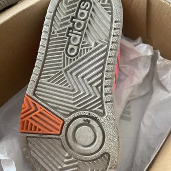 Adidas'tan Gelen Hayal Kırıklığı