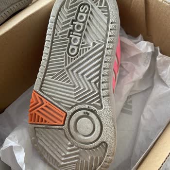 Adidas'tan Gelen Hayal Kırıklığı