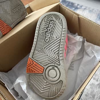 Adidas'tan Gelen Hayal Kırıklığı