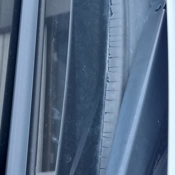 BMW Kalitesine Yakışmayan Ön Cam Sorunu