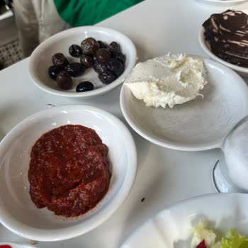 Refika Tesisleri Serpme Kahvaltı Sipariş Verdik Ama Hiç Memnun Kalmadık