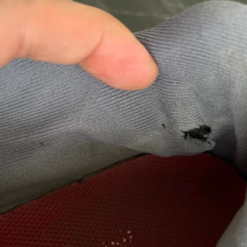 Nike Ayakkabıda Metal Çıkması Ve İlgisizlik