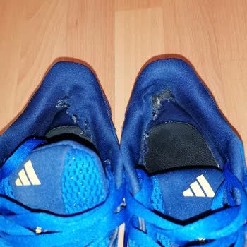 Hepsiburada'dan Aldığım Adidas Ayakkabı Hızla Parçalandı
