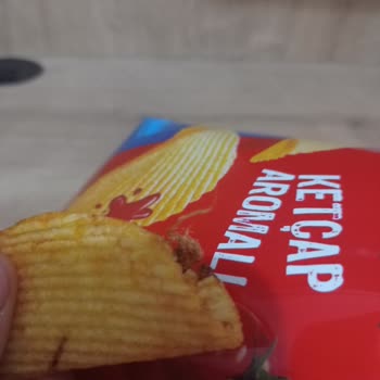 Cipsin Tadına Hayal Kırıklığı: Ketçaplı Ruffles Deneyimi