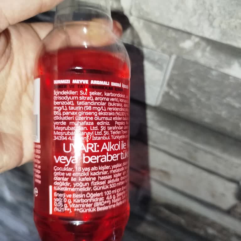 A101 Mağazasında Çocuklara Enerji İçeceği Satışı