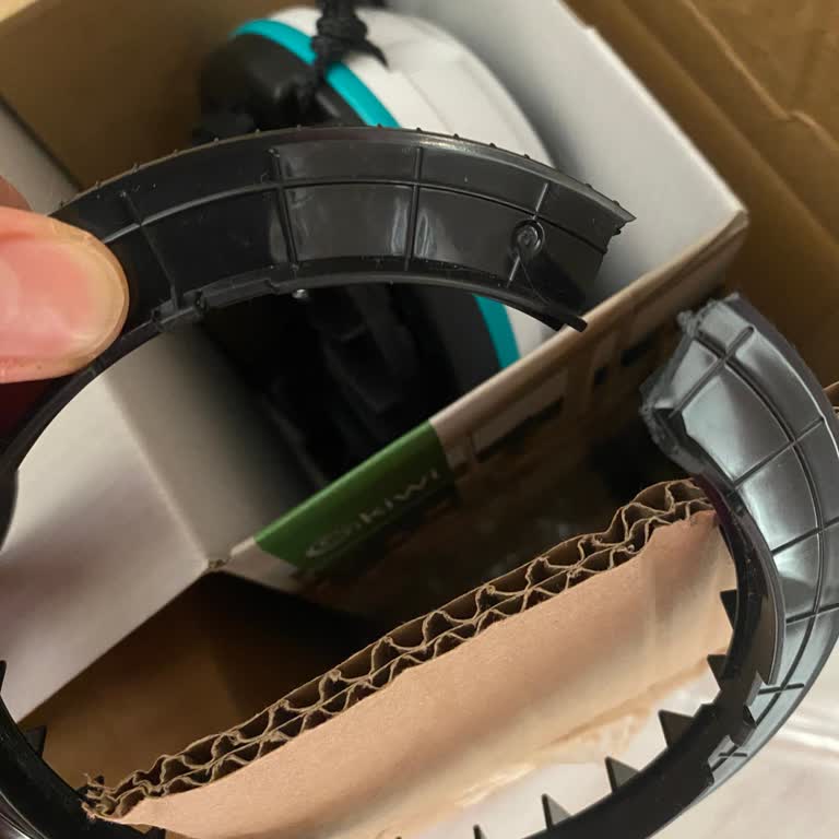 Kiwi Cam Silme Robotu Kullandığımız İlk Dakikada Kendini Yere Attı!