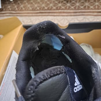 20 Günde Yıpranan Ayakkabı Ve İnatçı Mağaza