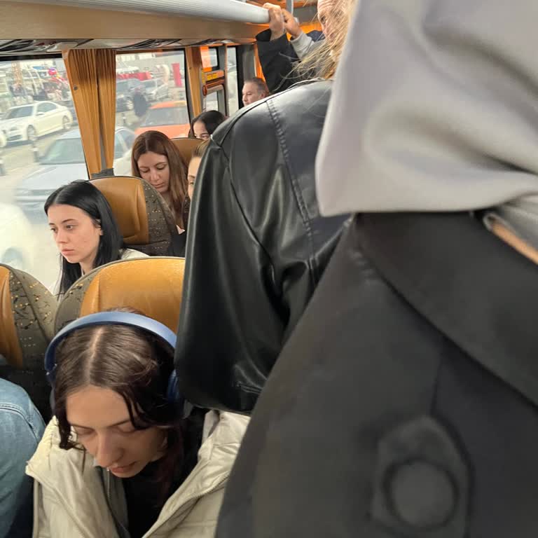 Otobüs Saatleri Ve Hizmet Kalitesi Hayal Kırıklığı