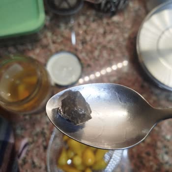 Acı Biber Turşusundan Taş Çıktı, Sağlık Riski!