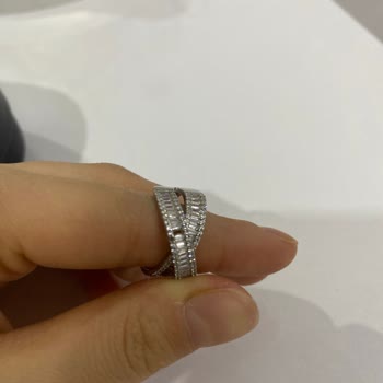 Sarmal Yüzükte Taş Dökülmesi Ve İlgisizlik