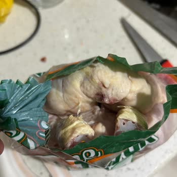 Bozuk Tavuk: Sağlık Tehlikesi Ve Mağaza İhmali