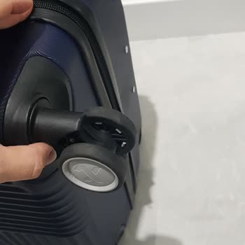 Pegasus Uçuşunda Valiz Tekerlekleri Kırıldı, Çözüm Yok!