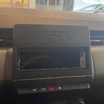 Reno Clio Teyp Arızasıyla Mücadele