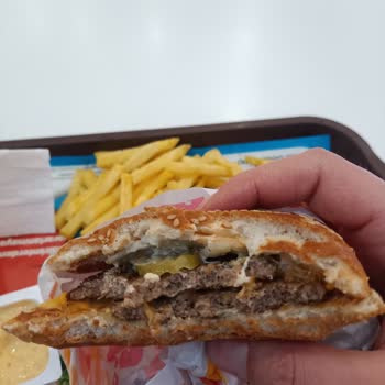 Burger King'de Unutulan Big King Ekmeği Ve İlgisiz Destek