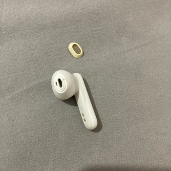 JBL Kulaklığın Metal Parçası Ve Silikon Sorunu