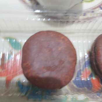 Luppo Kekin Dış Katmanında Çikolata Eksikliği