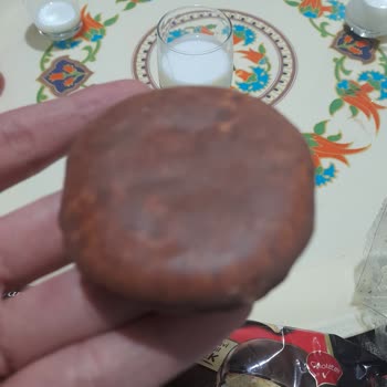 Luppo Kekin Dış Katmanında Çikolata Eksikliği