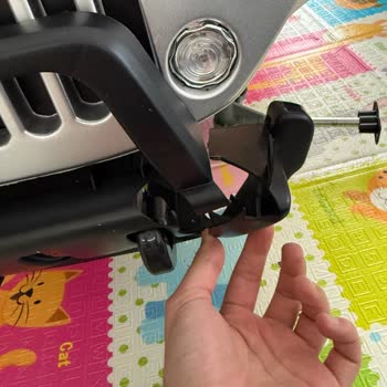 Kırık Gelen Akülü Araba Ve Mağduriyet Talebi