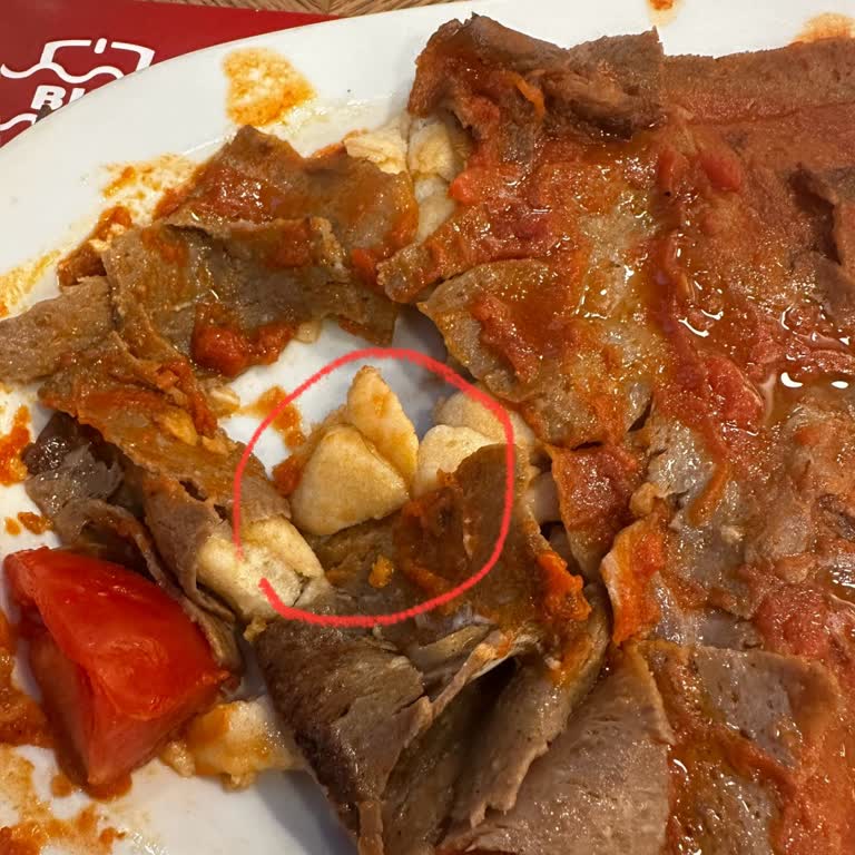 Yemekte Hijyen Sorunu Ve Yetersiz Müşteri Hizmeti